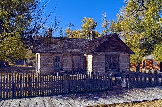 Doktor Ryburns House Bannack State ücretsiz fotoğraf şablonunu GIMP çevrimiçi resim düzenleyici ile düzenlenecek ücretsiz indir