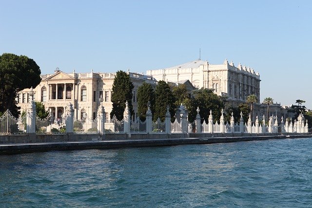 Download gratuito Palazzo Dolmabahce - foto o immagine gratuita da modificare con l'editor di immagini online GIMP