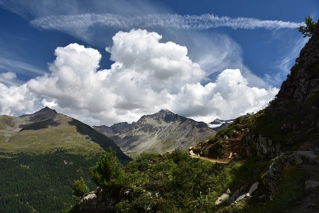 Baixe gratuitamente a imagem gratuita das montanhas Dolomitas do Tirol do Sul para ser editada com o editor de imagens on-line gratuito do GIMP