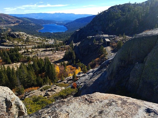 Téléchargement gratuit de Donner Lake Fall California - photo ou image gratuite à modifier avec l'éditeur d'images en ligne GIMP