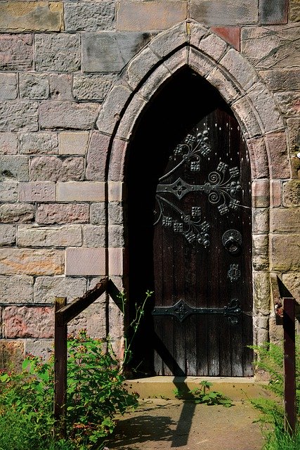Gratis download Door Church Old - gratis gratis foto of afbeelding om te bewerken met GIMP online afbeeldingseditor