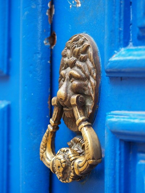 Unduh gratis Doorknocker Input - foto atau gambar gratis untuk diedit dengan editor gambar online GIMP