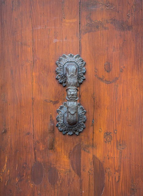 Free graphic doorknob antique door door buckle to be edited by GIMP free image editor by OffiDocs