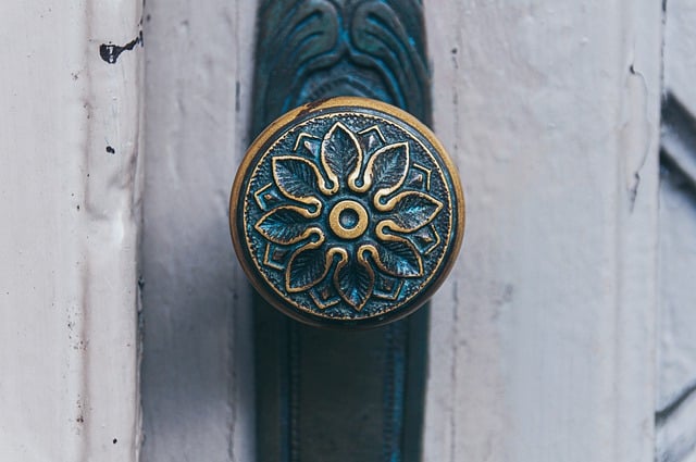 Free download doorknob ornament bronze door free picture to be edited with GIMP free online image editor