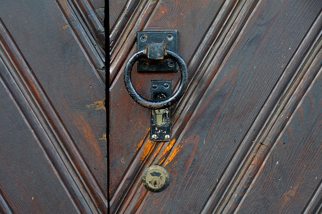 Free download door knocker door castle handle free picture to be edited with GIMP free online image editor
