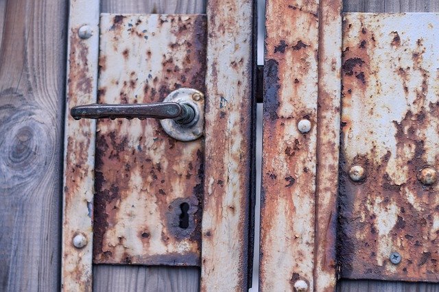 Безкоштовно завантажте Door Old Rusty - безкоштовне фото або зображення для редагування за допомогою онлайн-редактора зображень GIMP