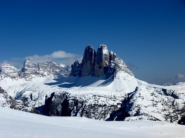 Bezpłatne pobieranie Drei Zinnen Winter Südtirol - bezpłatne zdjęcie lub obraz do edycji za pomocą internetowego edytora obrazów GIMP