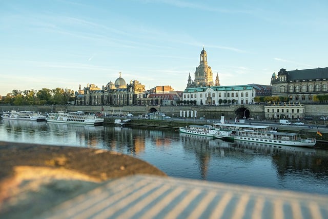 ดาวน์โหลดรูปภาพฟรี dresden saxony elbe river city เพื่อแก้ไขด้วย GIMP โปรแกรมแก้ไขรูปภาพออนไลน์ฟรี