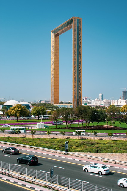 Kostenloser Download von Dubai Frame Building Landmark Kostenloses Bild, das mit dem kostenlosen Online-Bildeditor GIMP bearbeitet werden kann