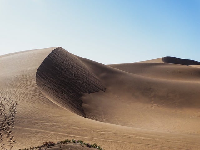 ดาวน์โหลดภาพฟรี Dune Sand Desert ที่รักแห้งแล้งเพื่อแก้ไขด้วย GIMP โปรแกรมแก้ไขรูปภาพออนไลน์ฟรี