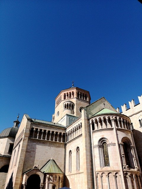 Безкоштовно завантажте Duomo Trent City – безкоштовну фотографію чи зображення для редагування за допомогою онлайн-редактора зображень GIMP