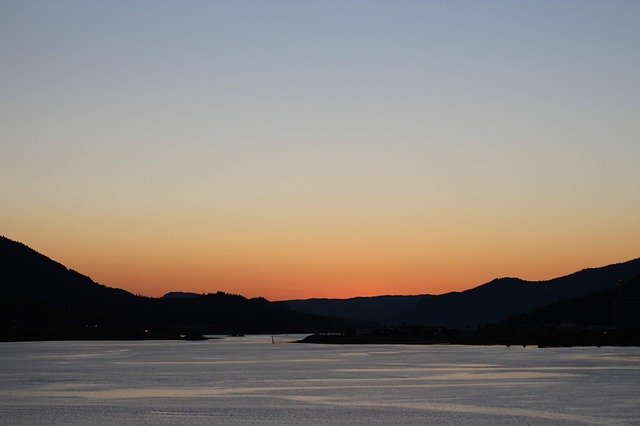 Muat turun percuma Dusk Sunset Sky - foto atau gambar percuma untuk diedit dengan editor imej dalam talian GIMP