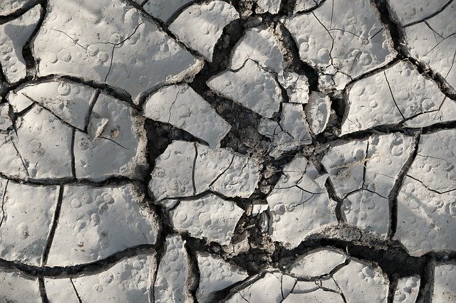 ດາວ​ໂຫຼດ​ຟຣີ Earth Drought Dry - ຮູບ​ພາບ​ຟຣີ​ຫຼື​ຮູບ​ພາບ​ທີ່​ຈະ​ໄດ້​ຮັບ​ການ​ແກ້​ໄຂ​ກັບ GIMP ອອນ​ໄລ​ນ​໌​ບັນ​ນາ​ທິ​ການ​ຮູບ​ພາບ​