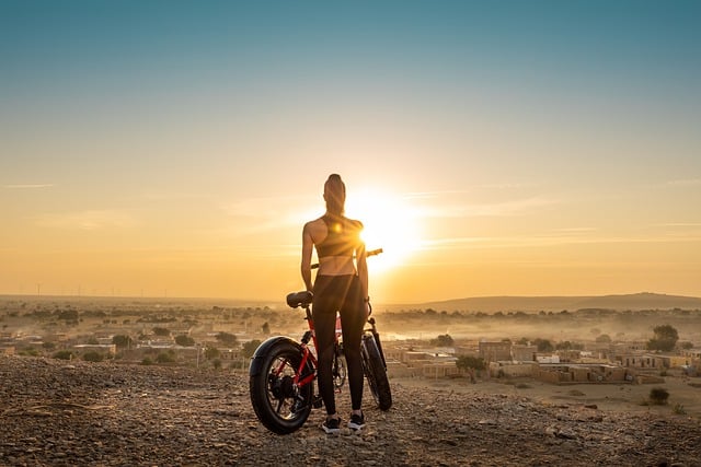 Téléchargement gratuit d'une photo gratuite de vélo électrique coucher de soleil nature fitness ciel à modifier avec l'éditeur d'images en ligne gratuit GIMP