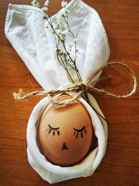 تنزيل صورة مجانية على شكل بيضة وجه عيد الفصح من نسيج الزهور ليتم تحريرها باستخدام محرر الصور المجاني على الإنترنت من GIMP
