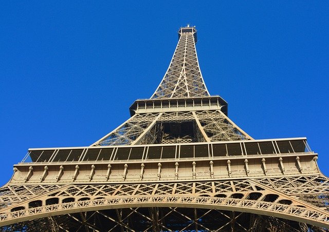 ดาวน์โหลดฟรี Eiffel Tower City Paris Weight - รูปถ่ายหรือรูปภาพฟรีที่จะแก้ไขด้วยโปรแกรมแก้ไขรูปภาพออนไลน์ GIMP
