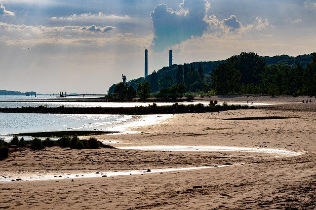 Gratis download Elbe Beach Hamburg - gratis foto of afbeelding om te bewerken met GIMP online afbeeldingseditor