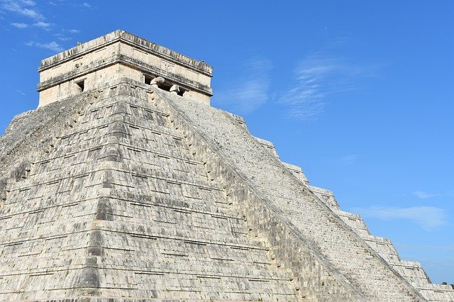 Free download El Castillo Chichén Itzá Mexico -  free photo or picture to be edited with GIMP online image editor