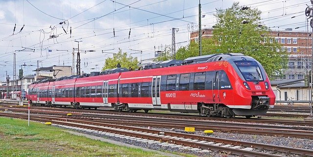 Free download electric multiple unit four piece free picture to be edited with GIMP free online image editor