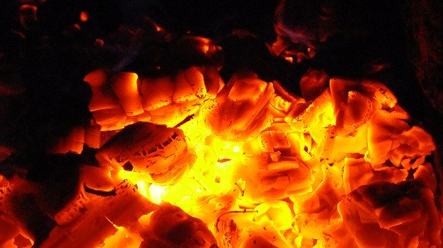 Download gratuito di Embers Temperature: foto o immagine gratuita da modificare con l'editor di immagini online GIMP