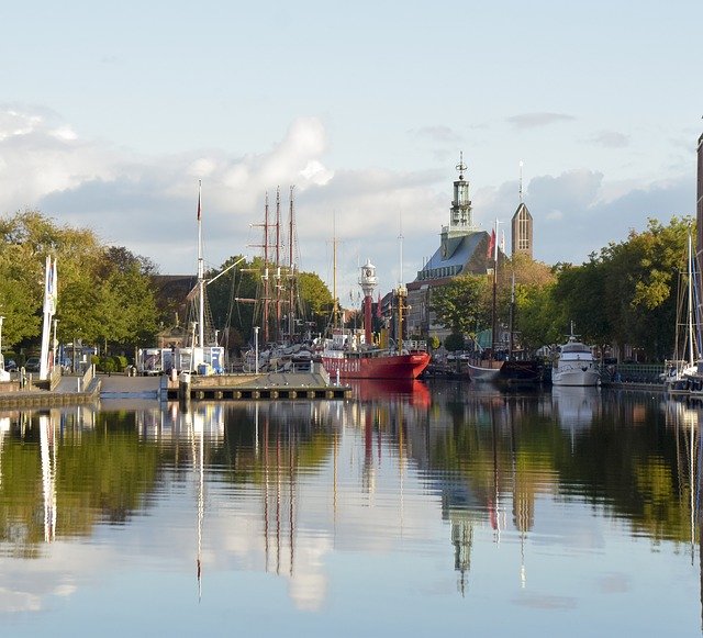 ดาวน์โหลดฟรี Emden Port Town Hall Fire - รูปถ่ายหรือรูปภาพฟรีที่จะแก้ไขด้วยโปรแกรมแก้ไขรูปภาพออนไลน์ GIMP