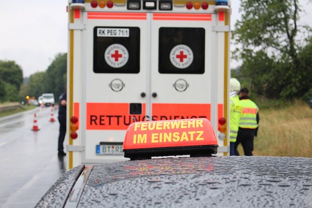 Bezpłatne pobieranie Emergency Medical Services Use - bezpłatne zdjęcie lub obraz do edycji za pomocą internetowego edytora obrazów GIMP