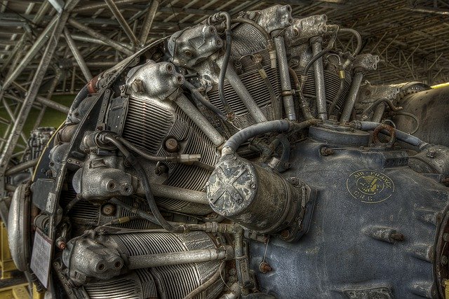 Descărcare gratuită Engine Aircraft Old - fotografie sau imagine gratuită pentru a fi editată cu editorul de imagini online GIMP