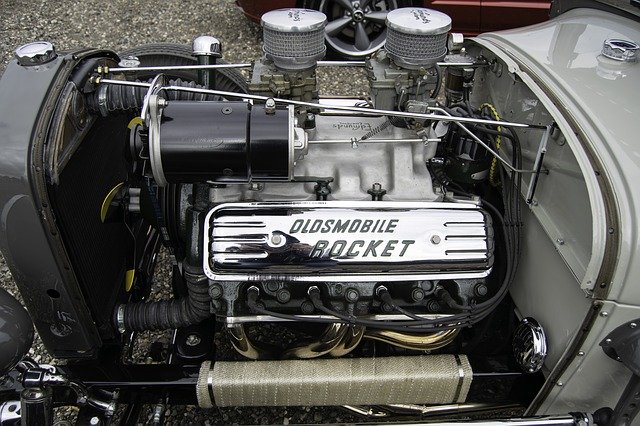 무료 다운로드 Engine Oldsmobile - 무료 사진 또는 GIMP 온라인 이미지 편집기로 편집할 사진