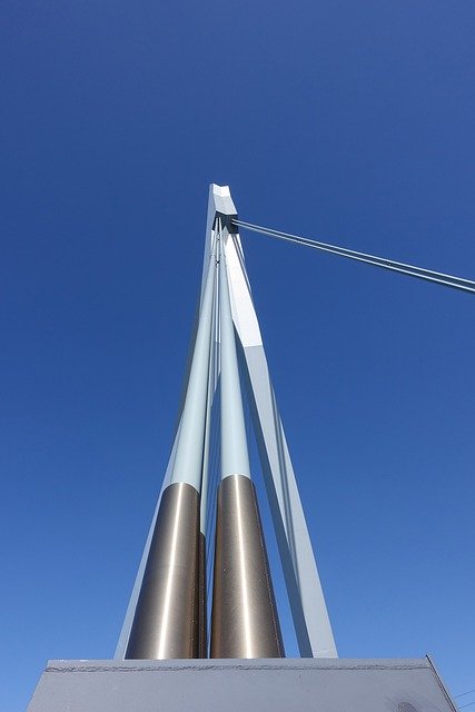 ดาวน์โหลดฟรี Erasmus Bridge Rotterdam Water - ภาพถ่ายหรือภาพฟรีที่จะแก้ไขด้วยโปรแกรมแก้ไขรูปภาพ GIMP ออนไลน์