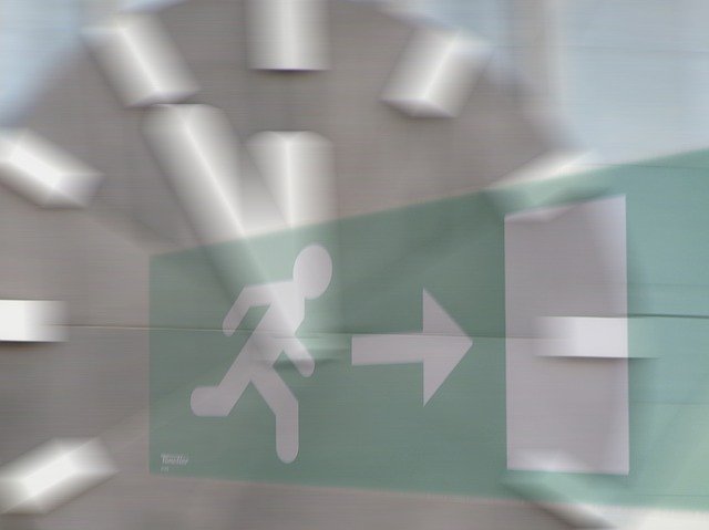 Free download escape route clock escape free picture to be edited with GIMP free online image editor