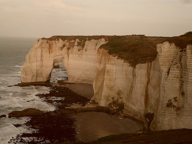 Unduh gratis Etretat Cliff Normandy - foto atau gambar gratis untuk diedit dengan editor gambar online GIMP