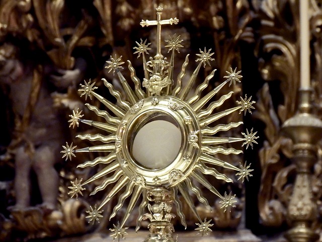 Free download eucharist monstrance holy communion free picture to be edited with GIMP free online image editor