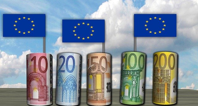 Download gratuito Bandiera della banconota in euro - illustrazione gratuita da modificare con l'editor di immagini online gratuito di GIMP
