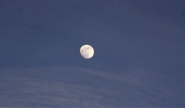 Bezpłatne pobieranie wieczornego nieba, pełnia księżyca, darmowe zdjęcie do edycji za pomocą bezpłatnego internetowego edytora obrazów GIMP