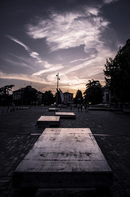 ดาวน์โหลดฟรี Evening Sunset Clouds - ภาพถ่ายหรือรูปภาพฟรีที่จะแก้ไขด้วยโปรแกรมแก้ไขรูปภาพออนไลน์ GIMP