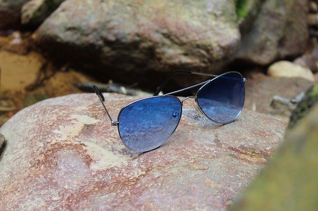 ດາວ​ໂຫຼດ​ຟຣີ Eyeglass Stone - ຮູບ​ພາບ​ຟຣີ​ຫຼື​ຮູບ​ພາບ​ທີ່​ຈະ​ໄດ້​ຮັບ​ການ​ແກ້​ໄຂ​ກັບ GIMP ອອນ​ໄລ​ນ​໌​ບັນ​ນາ​ທິ​ການ​ຮູບ​ພາບ​