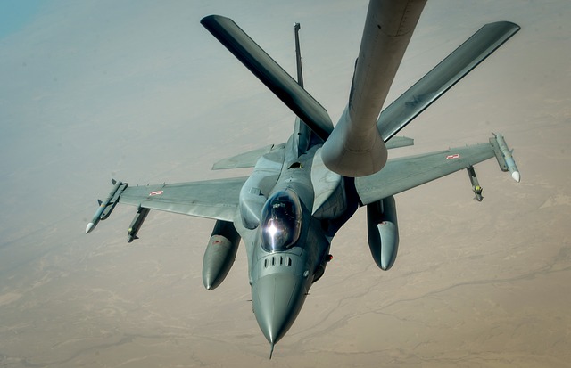Free download f 16a fighting falcon free picture to be edited with GIMP free online image editor