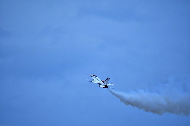 Free download F16 Stalling Maneuver Warplane -  free photo or picture to be edited with GIMP online image editor