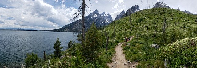 Unduh gratis Family Hike Teton - foto atau gambar gratis untuk diedit dengan editor gambar online GIMP