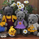 family of small knitted bears made of yarn  screen for extension Chrome web store in OffiDocs Chromium