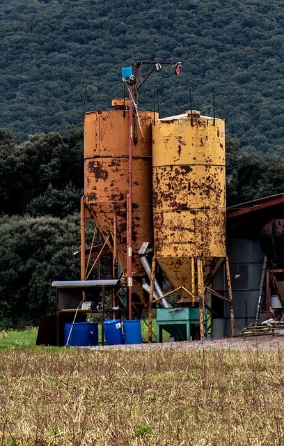 Gratis download Farm Silos Equipment - gratis foto of afbeelding om te bewerken met GIMP online afbeeldingseditor