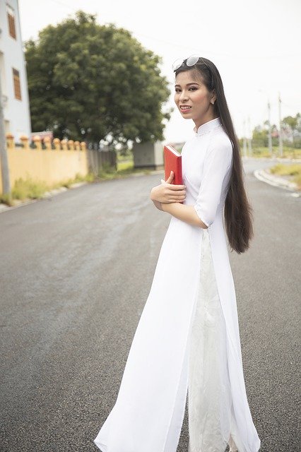 Muat turun percuma Potret Wanita Fesyen - foto atau gambar percuma untuk diedit dengan editor imej dalam talian GIMP