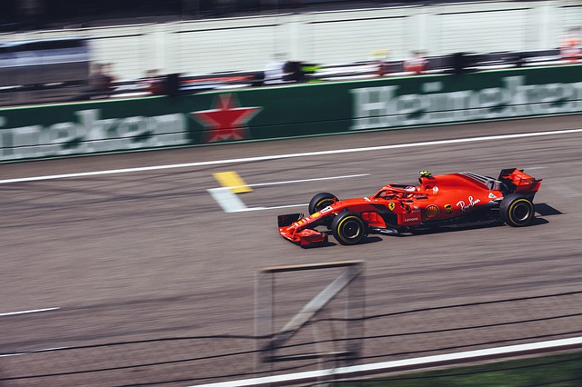 Scarica gratuitamente l'immagine gratuita di Ferrari Speed ​​Car Vehicle da modificare con l'editor di immagini online gratuito GIMP
