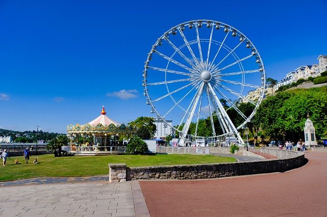 تنزيل Ferris Wheel Sky Attraction مجانًا - صورة مجانية أو صورة يتم تحريرها باستخدام محرر الصور عبر الإنترنت GIMP