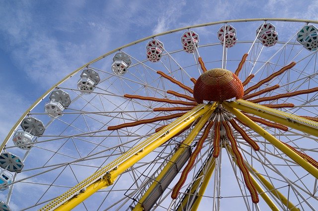 Gratis download Ferris Wheel Year Market Fair Folk - gratis foto of afbeelding om te bewerken met GIMP online afbeeldingseditor