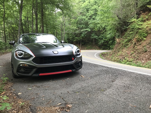 Free download fiat 124 spider abarth fiat spider free picture to be edited with GIMP free online image editor