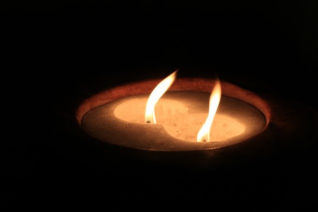 Bezpłatne pobieranie szablonu Fire Candle Candles do edycji za pomocą internetowego edytora obrazów GIMP