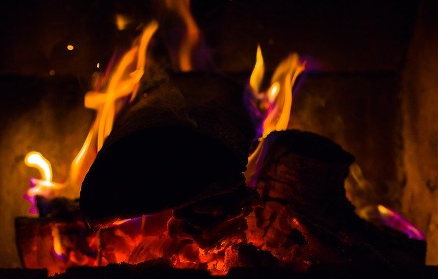 무료 다운로드 Fire Flame Embers - 무료 사진 또는 김프 온라인 이미지 편집기로 편집할 수 있는 사진
