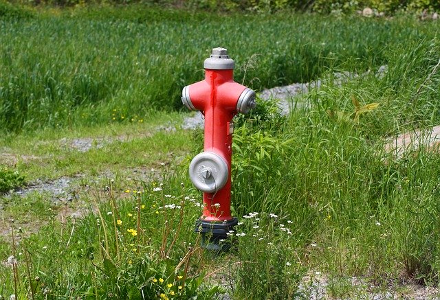 Unduh gratis Fire Protection Hydrant Water - foto atau gambar gratis untuk diedit dengan editor gambar online GIMP