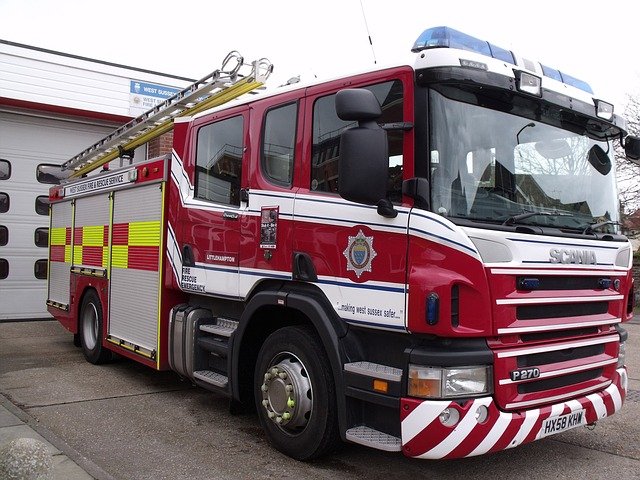 Free download fire truck engine vehicle free picture to be edited with GIMP free online image editor